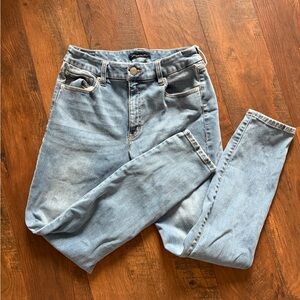 Aeropostale high rise curvy light wash jeans 12